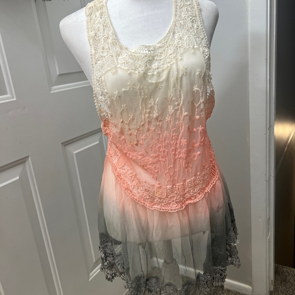 Elegant Lace Ombre Tank Top
